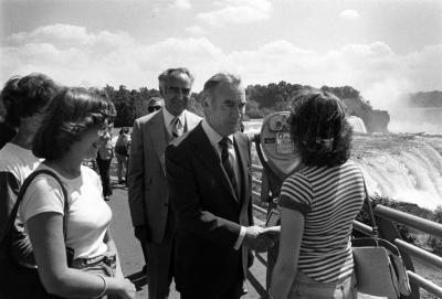 Governor Carey Greets Tourist