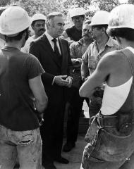 Governor Carey Speaks with Construction Workers