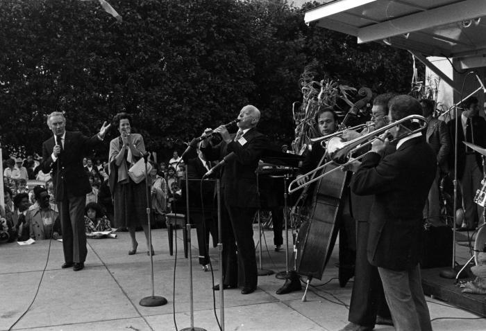 Governor Carey and Kitty Carlisle Hart with Musicians 