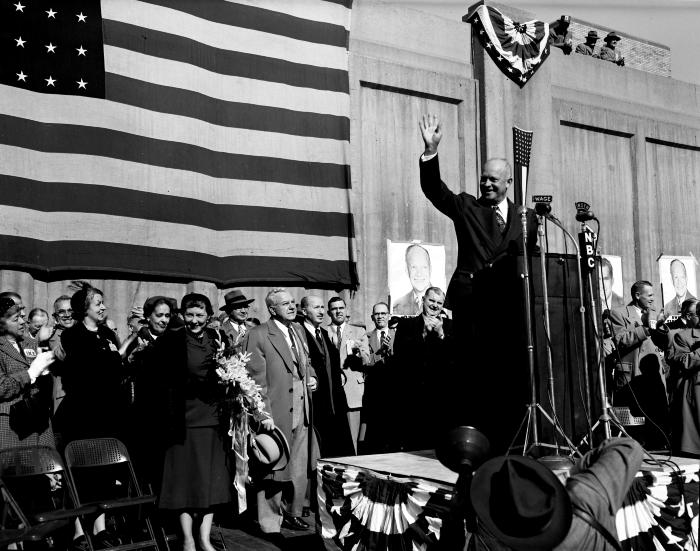 Eisenhower Campaign, Eisenhower Waving From Podium