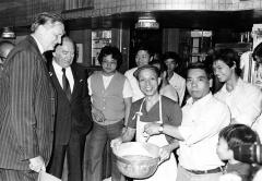 Governor Carey Learns About Food Prep in Hong Kong