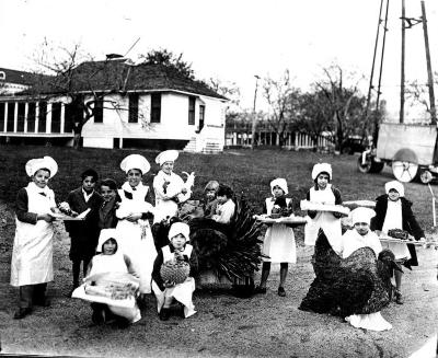 Children dressed for Thanksgiving Pageant