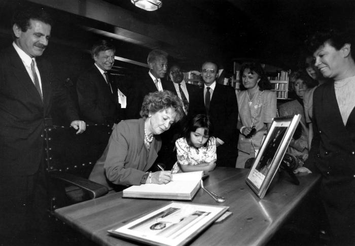 Matilda Cuomo signing the Columbus Quincentenary Commission