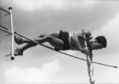 Men's pole vault at the Empire State Games