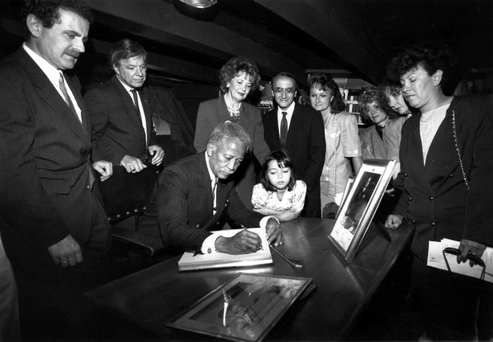 David Dinkins Signing the Columbus Quincentenary Commission