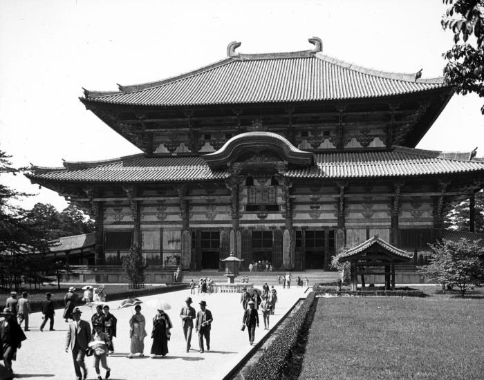 Hall of the Great Buddha (Daibutsu den). Todaiji Shrine, Nara, Japan