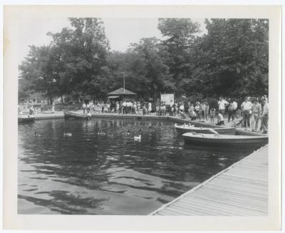 Belmont Lake State Park. Picnic Area and Row Boating