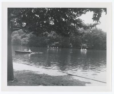 Belmont Lake State Park. Picnic Area and Row Boating