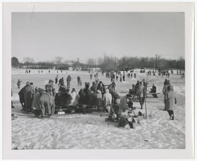 Belmont Lake State Park. Skating