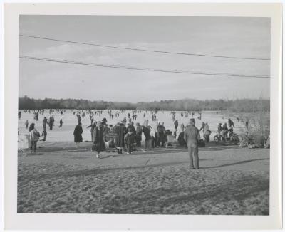 Belmont Lake State Park. Skating