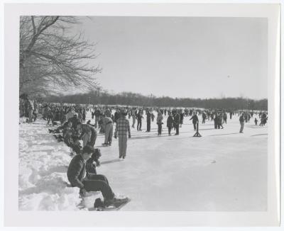 Belmont Lake State Park. Skating