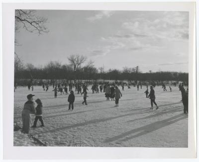 Belmont Lake State Park. Skating