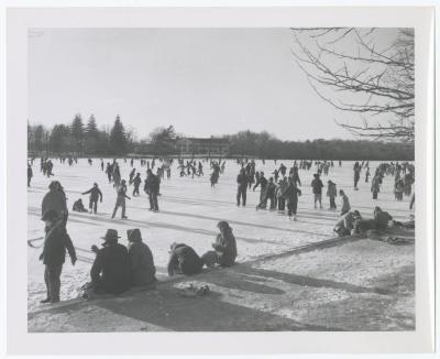 Belmont Lake State Park. Skating