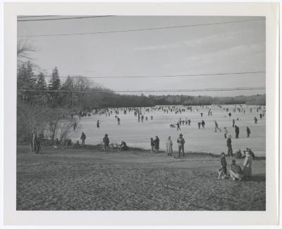 Belmont Lake State Park. Skating
