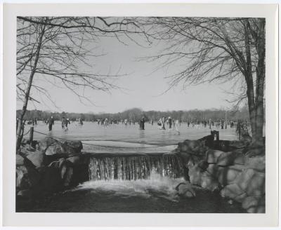 Belmont Lake State Park. Skating