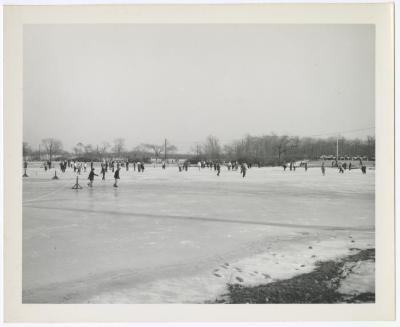 Belmont Lake State Park. Skating