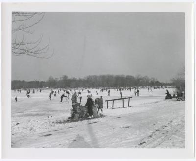 Belmont Lake State Park. Skating