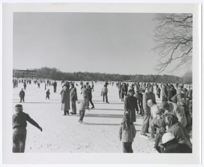 Belmont Lake State Park. Skating