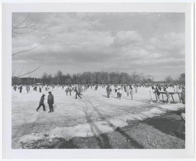 Belmont Lake State Park. Skating