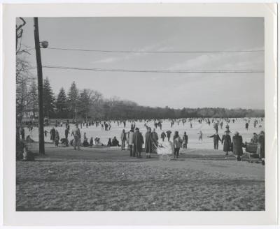 Belmont Lake State Park. Skating