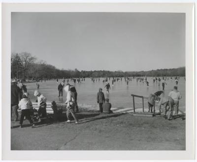 Belmont Lake State Park. Skating