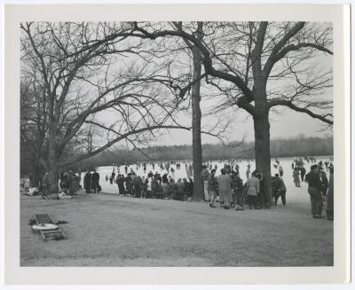 Belmont Lake State Park. Skating