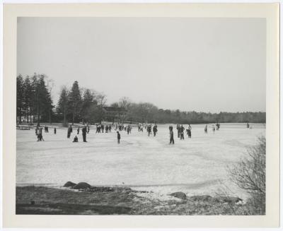 Belmont Lake State Park. Skating