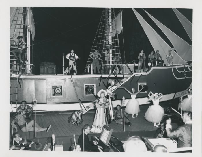 Jones Beach State Park Marine Theater, Mardi Gras