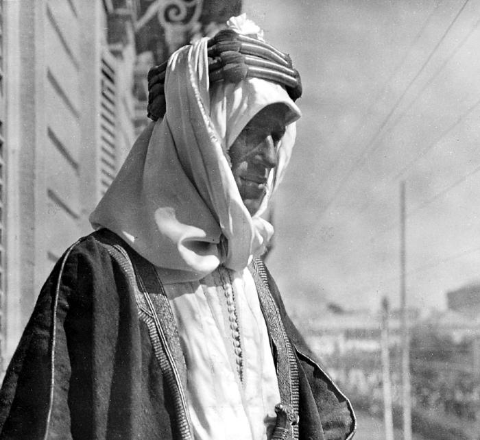 Syria.  Colonel T. E. Lawrence in Arab Dress