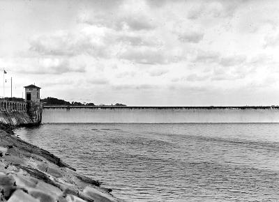 Barge Canal. Vischer Ferry Dam