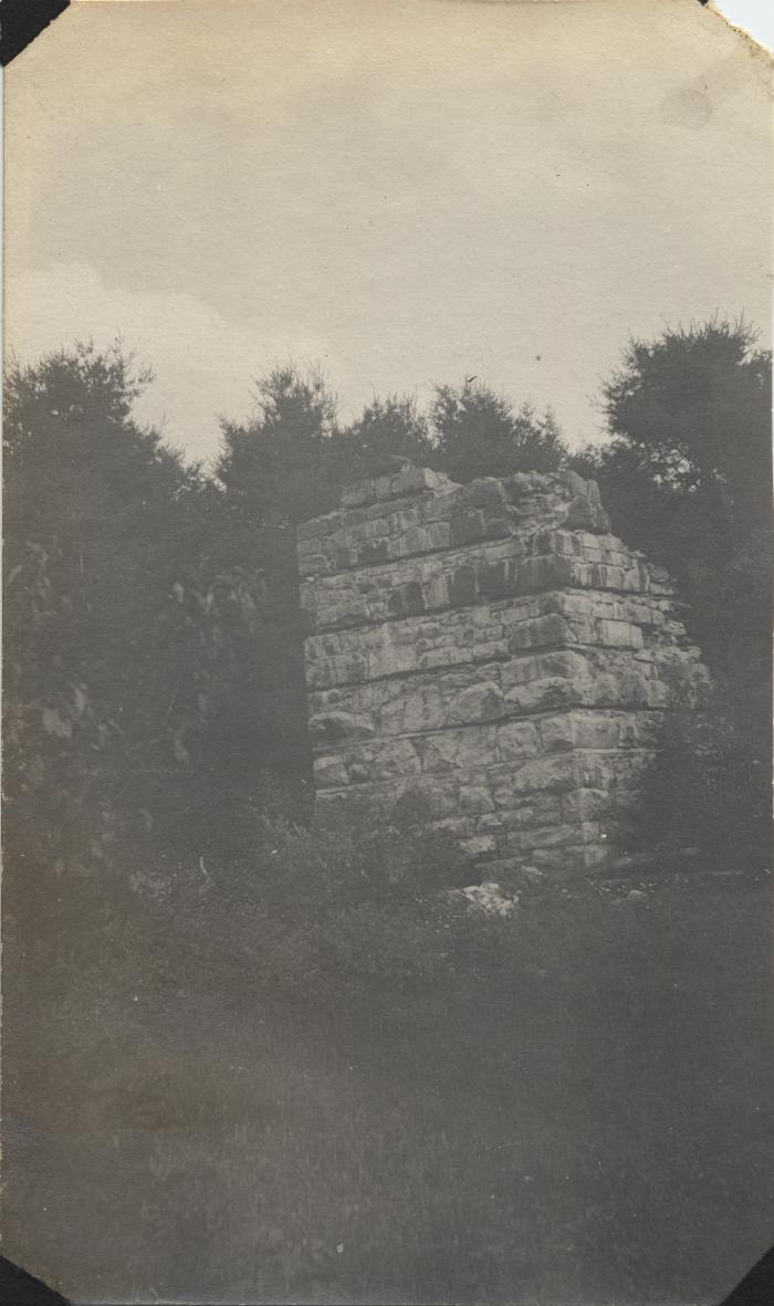 Old lime kiln near Warrensburg