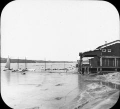 N.Y. Hudson River. Ice boats near Hyde Park Landing