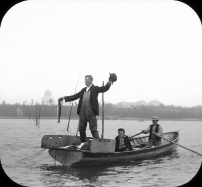Shad fishing on the Hudson River
