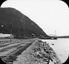 N.Y. Hudson River. Mt. Taurus