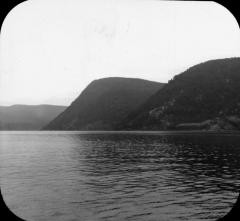 N.Y. Hudson River. Anthony's Nose.