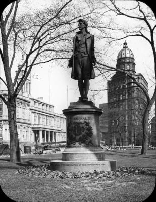 Nathan Hale Statue