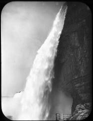 Luna Falls & Entrance to the Cave of the Winds