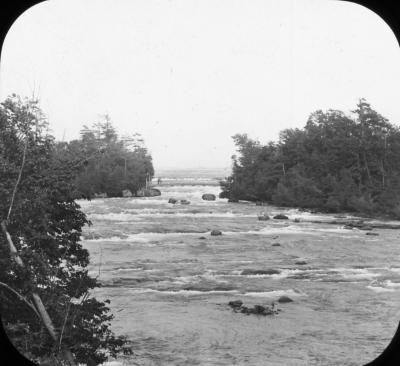 Among Three Sister Islands, Niagara Falls