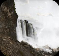 Niagara Falls, View of Horseshoe Falls from below