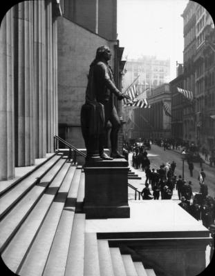 Washington statue and Subtreasury Building