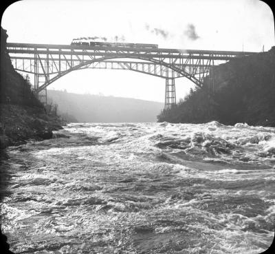 Whirlpool Rapids and railway bridges on Niagara River