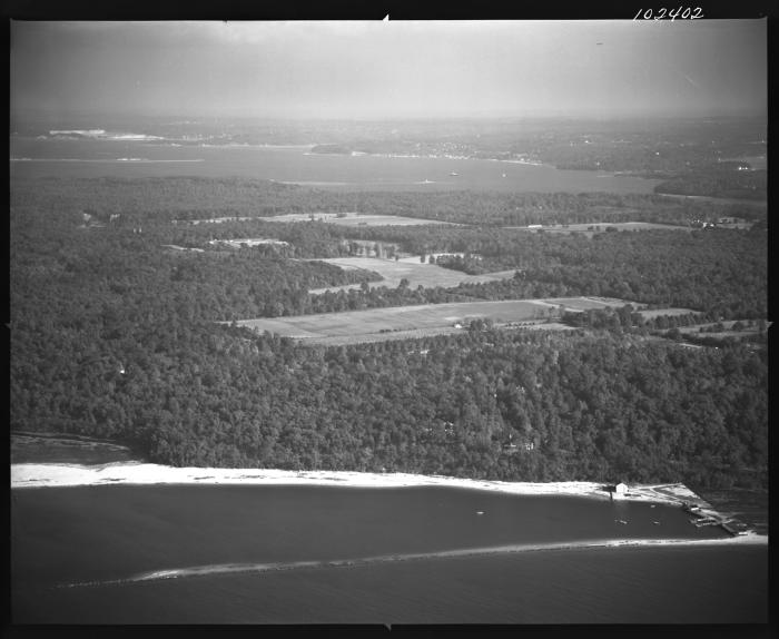 Lloyds Neck, N.Y.