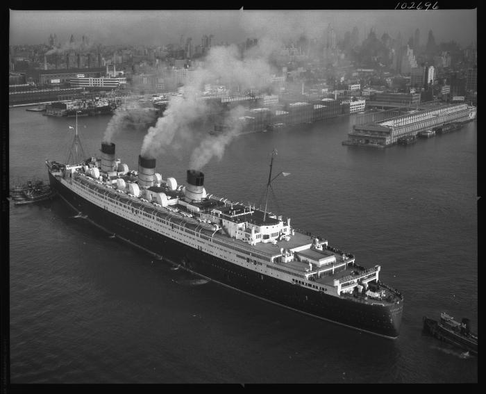 RMS Queen Mary & HMS Queen Elizabeth