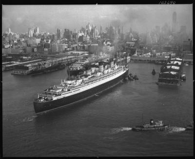 RMS Queen Mary & HMS Queen Elizabeth