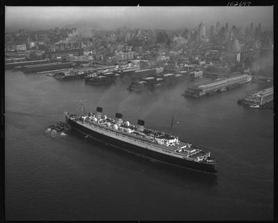 RMS Queen Mary & HMS Queen Elizabeth