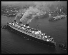 RMS Queen Mary & HMS Queen Elizabeth