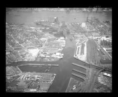 Newtown Creek, N.Y. (2 of 2) 