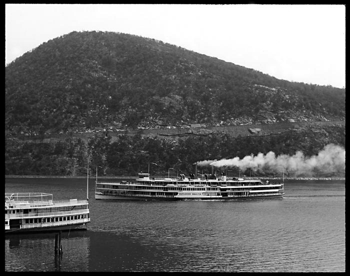 New York. Hudson River. Day Boat "Alexander Hamilton," Bear Mountain Highway along Anthony's Nose