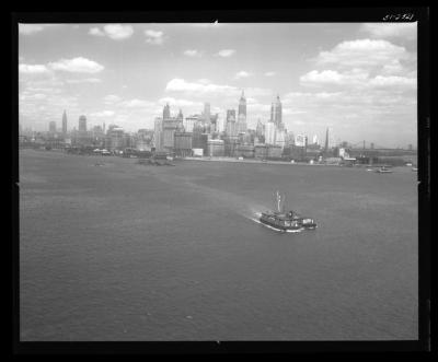 Lower New York with Shipping