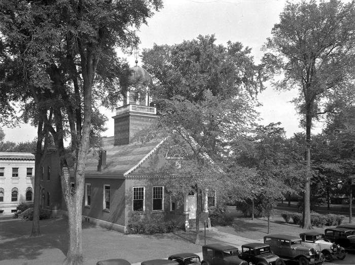 Fulton County Courthouse, in Johnstown, New York. September 10, 1941